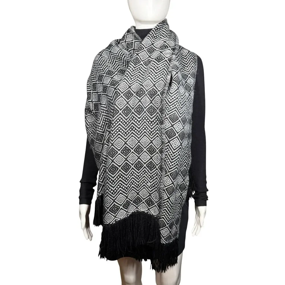 Vintage Peruvian Alpaca Wool Black White Diamond Chevron Fringe Scarf